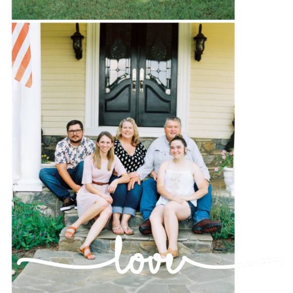 Meet your Posher, Pamela - Picture 1 of 1